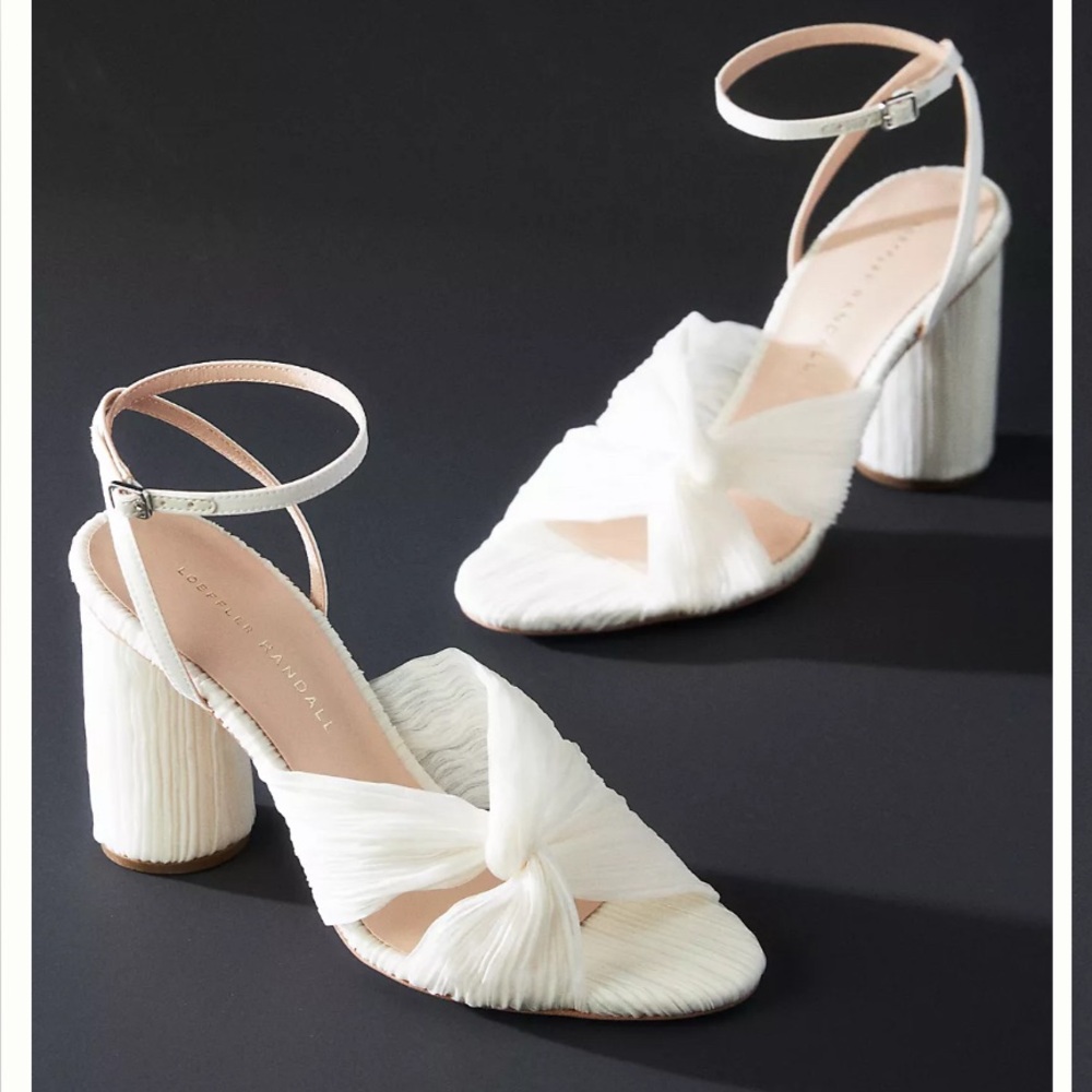 Loeffler Randall reed pearl pleated twist heels size 6B NIB
